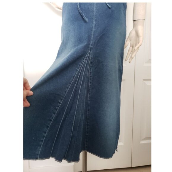 DS Lab Denim Skirt White Stitch Detail and Lace Up Back Size 12 - Picture 4 of 12